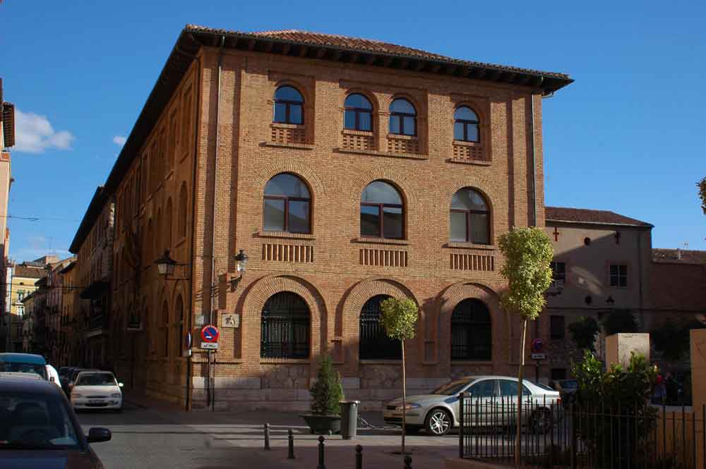 Teruel 11 - edificio de Correos.jpg